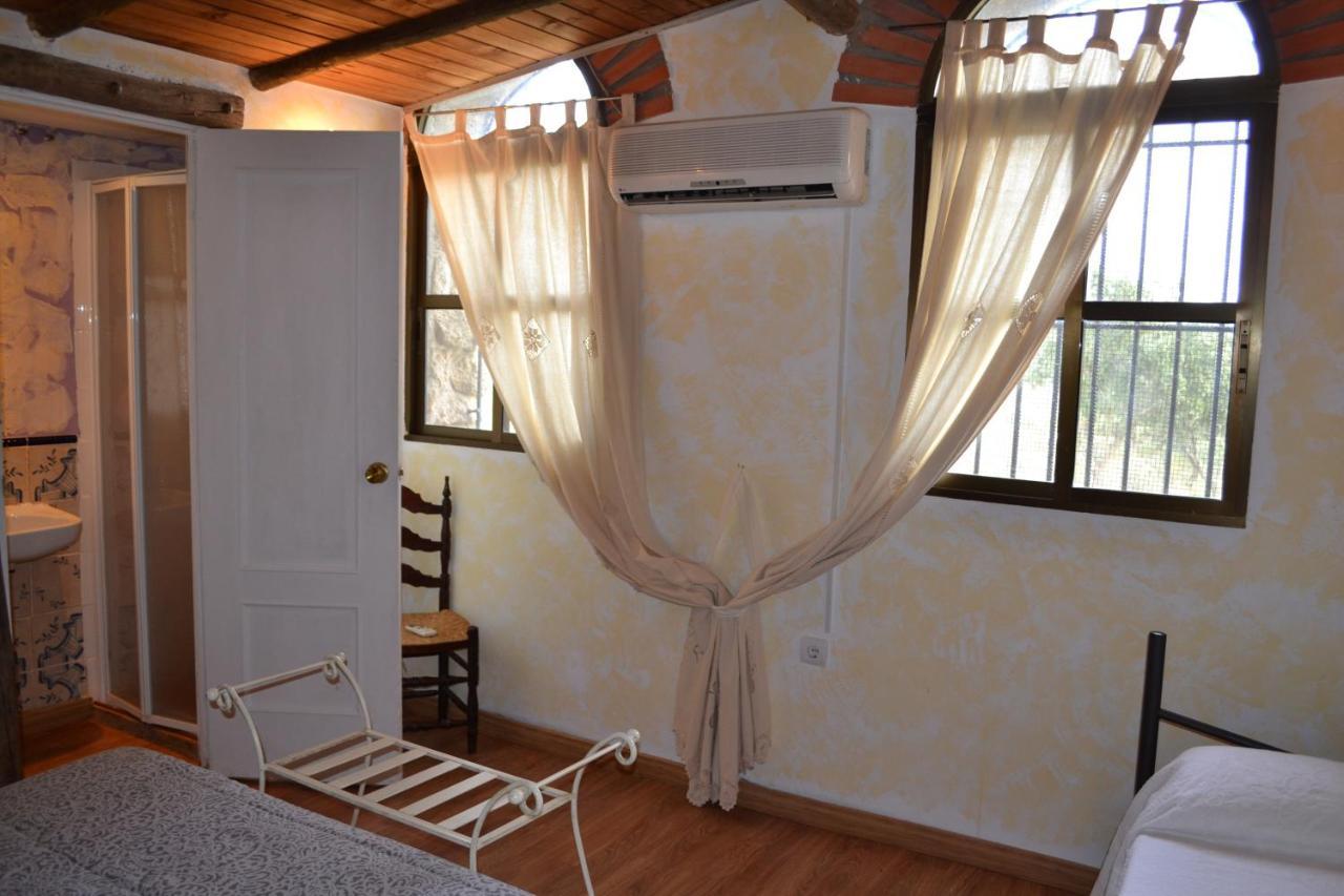 Plasenzuela Albergue La Jarilla מראה חיצוני תמונה