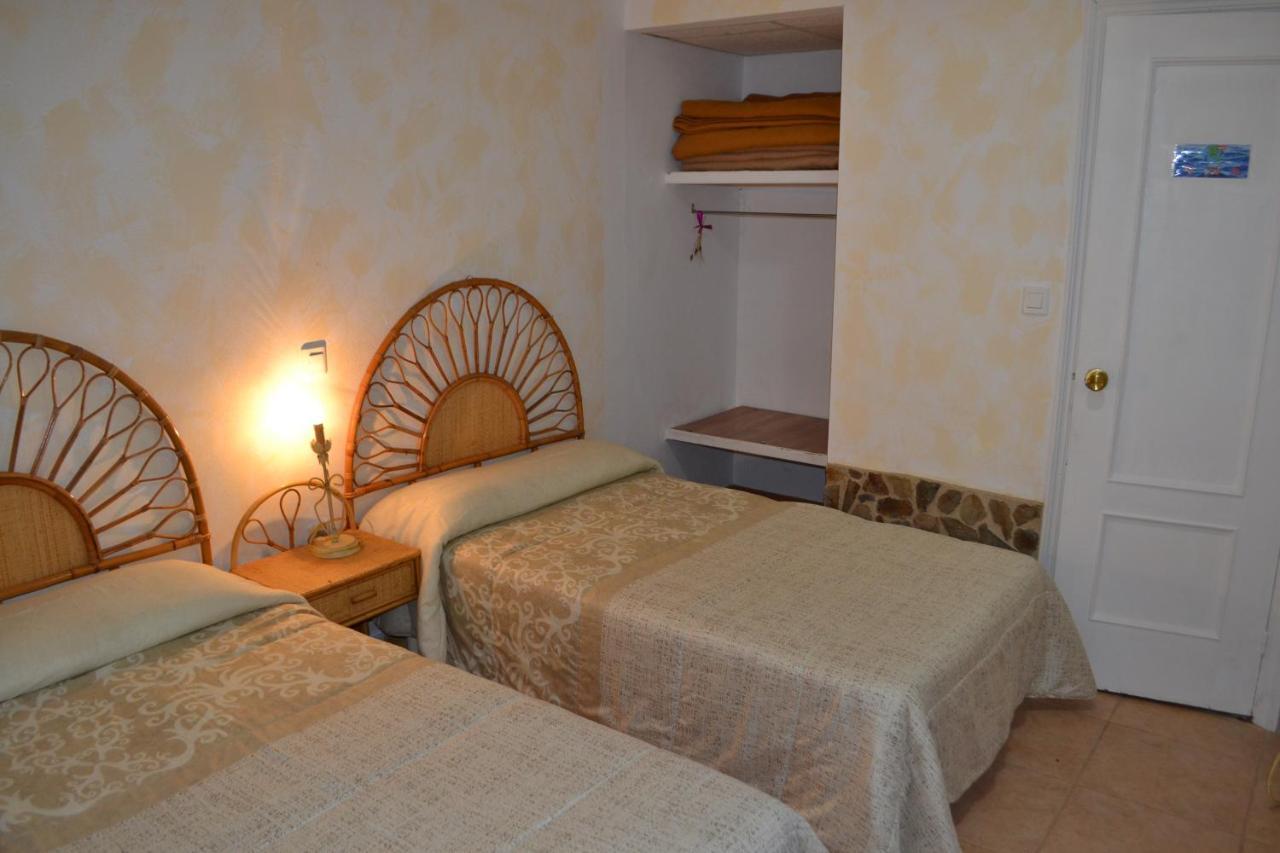 Plasenzuela Albergue La Jarilla מראה חיצוני תמונה